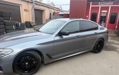 BMW 5 серия, 2018 год, 3 300 000 рублей, 2 фотография