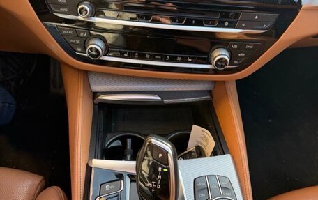 BMW 5 серия, 2018 год, 3 300 000 рублей, 8 фотография