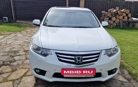 Honda Accord VIII рестайлинг, 2012 год, 1 050 000 рублей, 4 фотография