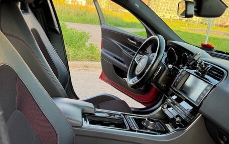 Jaguar XE I рестайлинг, 2018 год, 2 300 000 рублей, 6 фотография