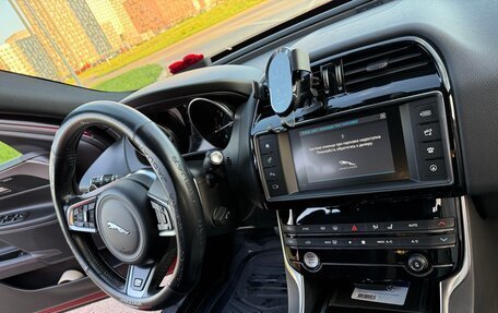 Jaguar XE I рестайлинг, 2018 год, 2 300 000 рублей, 8 фотография