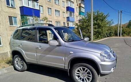Chevrolet Niva I рестайлинг, 2011 год, 495 000 рублей, 3 фотография