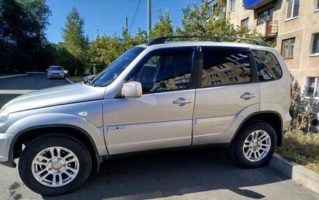 Chevrolet Niva I рестайлинг, 2011 год, 495 000 рублей, 4 фотография