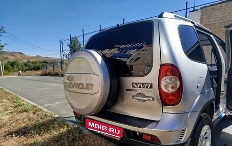 Chevrolet Niva I рестайлинг, 2011 год, 495 000 рублей, 5 фотография