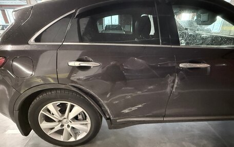 Infiniti QX70, 2016 год, 2 300 000 рублей, 8 фотография