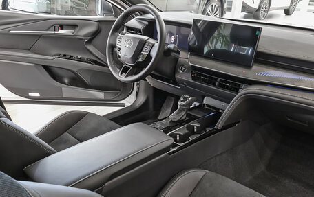 Toyota Camry, 2026 год, 4 690 000 рублей, 10 фотография