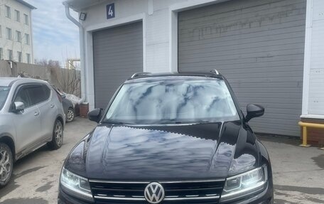 Volkswagen Tiguan II, 2018 год, 2 350 000 рублей, 3 фотография