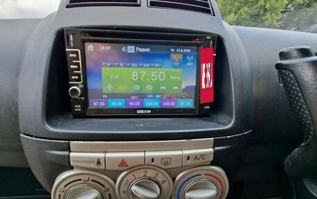 Toyota Passo III, 2004 год, 390 000 рублей, 14 фотография