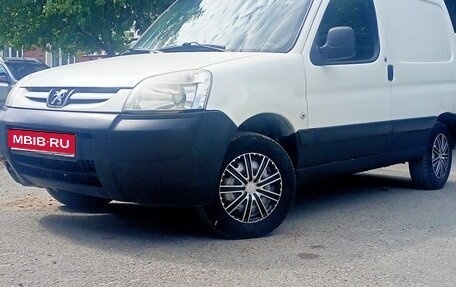 Peugeot Partner II рестайлинг 2, 2010 год, 350 000 рублей, 1 фотография