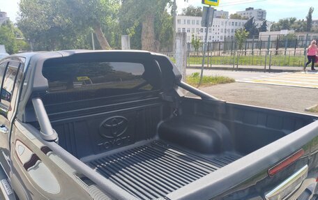 Toyota Hilux VIII, 2016 год, 3 170 000 рублей, 12 фотография