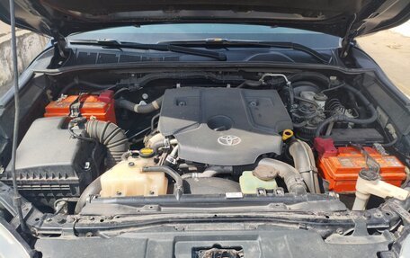 Toyota Hilux VIII, 2016 год, 3 170 000 рублей, 13 фотография