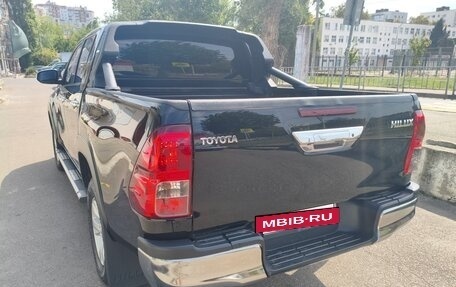 Toyota Hilux VIII, 2016 год, 3 170 000 рублей, 6 фотография