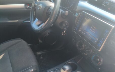 Toyota Hilux VIII, 2016 год, 3 170 000 рублей, 18 фотография