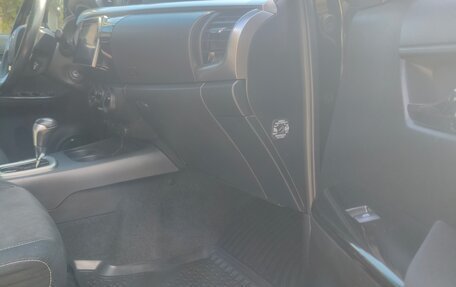 Toyota Hilux VIII, 2016 год, 3 170 000 рублей, 17 фотография