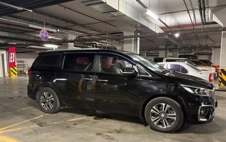 KIA Carnival III, 2019 год, 2 500 000 рублей, 4 фотография