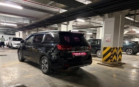 KIA Carnival III, 2019 год, 2 500 000 рублей, 7 фотография