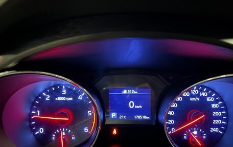 KIA Carnival III, 2019 год, 2 500 000 рублей, 16 фотография