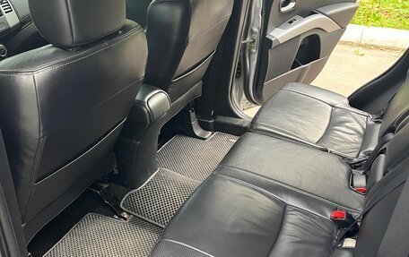 Mitsubishi Outlander III рестайлинг 3, 2010 год, 900 000 рублей, 6 фотография