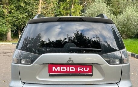 Mitsubishi Outlander III рестайлинг 3, 2010 год, 900 000 рублей, 3 фотография