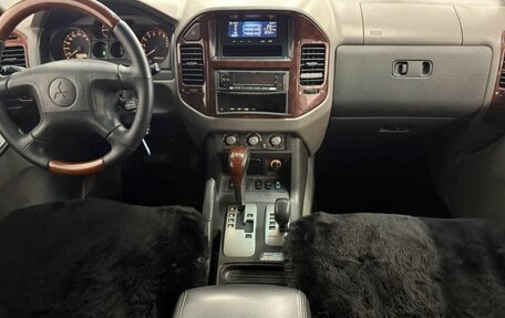Mitsubishi Pajero III рестайлинг, 2004 год, 890 000 рублей, 17 фотография