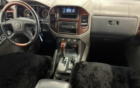 Mitsubishi Pajero III рестайлинг, 2004 год, 890 000 рублей, 16 фотография