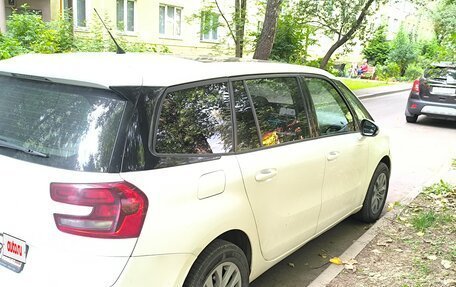 Citroen C4 Picasso II рестайлинг, 2017 год, 700 000 рублей, 2 фотография