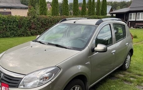 Renault Sandero I, 2014 год, 700 000 рублей, 2 фотография