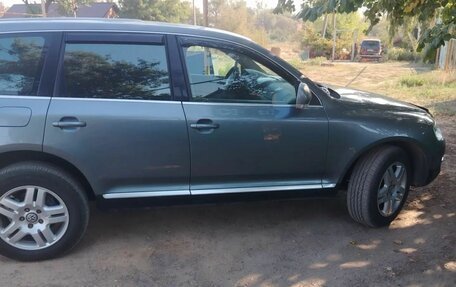 Volkswagen Touareg III, 2003 год, 880 000 рублей, 2 фотография
