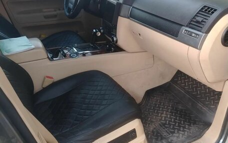 Volkswagen Touareg III, 2003 год, 880 000 рублей, 10 фотография
