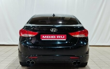 Hyundai Avante, 2011 год, 900 000 рублей, 5 фотография