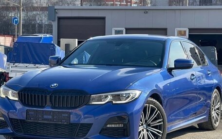 BMW 3 серия, 2019 год, 2 600 000 рублей, 3 фотография