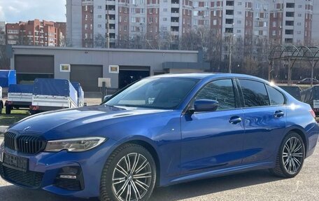 BMW 3 серия, 2019 год, 2 600 000 рублей, 4 фотография