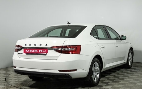 Skoda Superb III рестайлинг, 2020 год, 2 570 000 рублей, 5 фотография