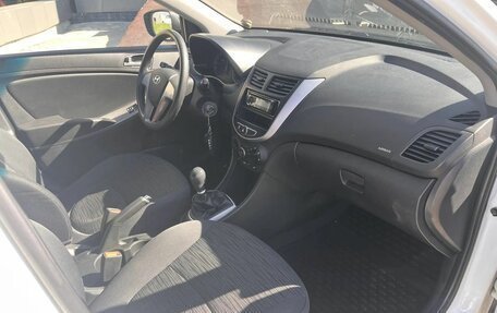 Hyundai Solaris II рестайлинг, 2016 год, 856 000 рублей, 6 фотография
