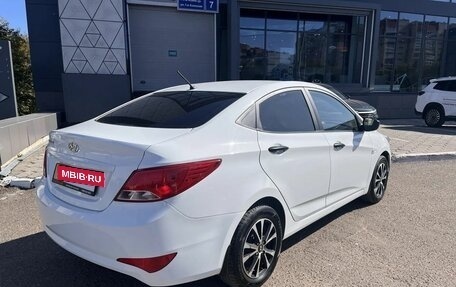 Hyundai Solaris II рестайлинг, 2016 год, 856 000 рублей, 3 фотография