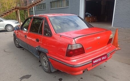 Daewoo Nexia I рестайлинг, 1999 год, 95 000 рублей, 1 фотография