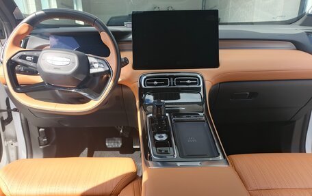Geely Atlas, 2025 год, 2 830 000 рублей, 10 фотография