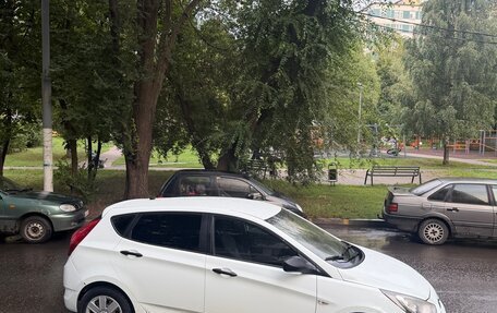 Hyundai Solaris II рестайлинг, 2012 год, 570 000 рублей, 3 фотография
