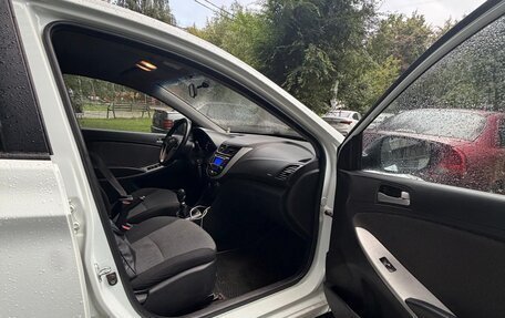 Hyundai Solaris II рестайлинг, 2012 год, 570 000 рублей, 12 фотография