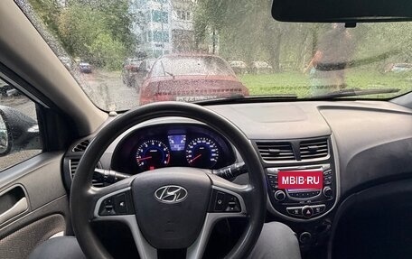Hyundai Solaris II рестайлинг, 2012 год, 570 000 рублей, 7 фотография