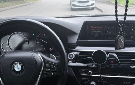 BMW 5 серия, 2019 год, 2 860 000 рублей, 15 фотография