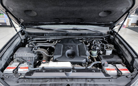 Toyota Land Cruiser Prado 150 рестайлинг 2, 2015 год, 3 830 000 рублей, 11 фотография