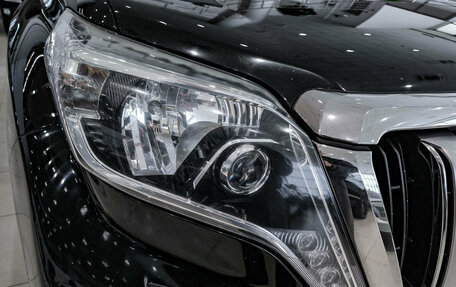 Toyota Land Cruiser Prado 150 рестайлинг 2, 2015 год, 3 830 000 рублей, 21 фотография