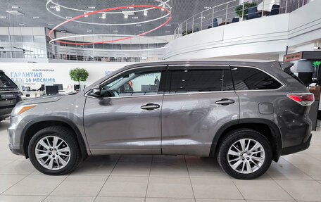 Toyota Highlander III, 2015 год, 3 180 000 рублей, 10 фотография