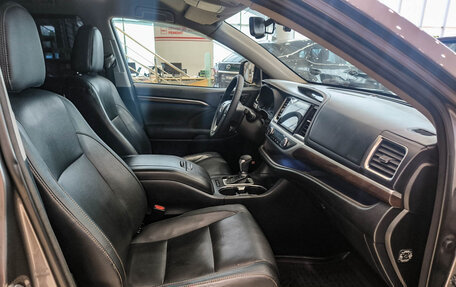 Toyota Highlander III, 2015 год, 3 180 000 рублей, 13 фотография