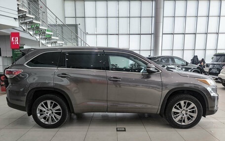 Toyota Highlander III, 2015 год, 3 180 000 рублей, 5 фотография