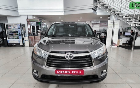Toyota Highlander III, 2015 год, 3 180 000 рублей, 2 фотография