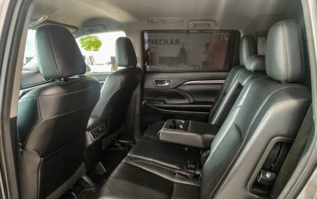 Toyota Highlander III, 2015 год, 3 180 000 рублей, 15 фотография