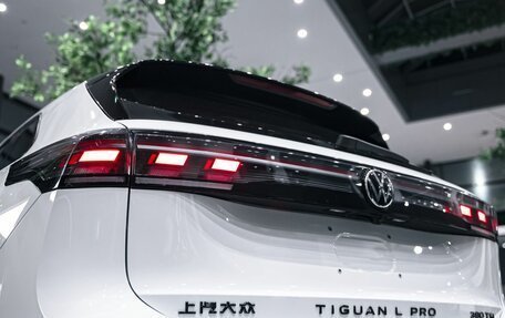 Volkswagen Tiguan, 2025 год, 4 990 000 рублей, 6 фотография