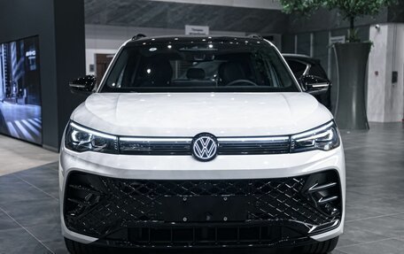 Volkswagen Tiguan, 2025 год, 4 990 000 рублей, 10 фотография